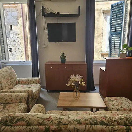 Hostel Castello *