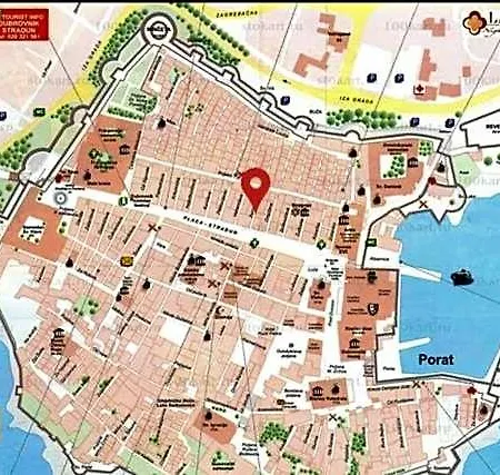 Vandrerhjem Castello *