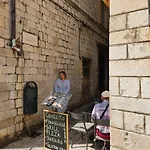 Hostel Castello *