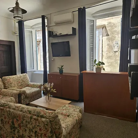 Castello Hostel Ντουμπρόβνικ